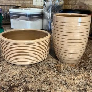 Roger Calero pottery set